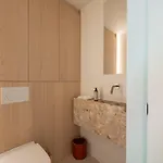 Luxurious Modern Escape Near & Shopping クノック・ヘイスト
