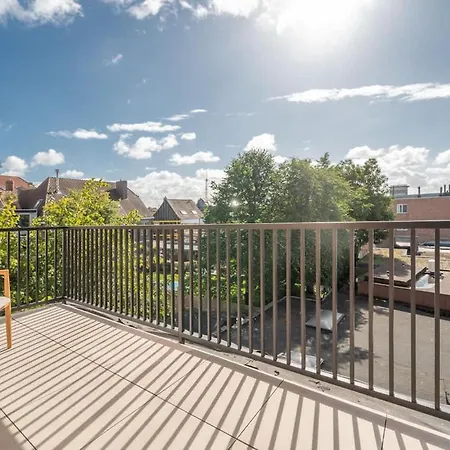 Luxurious Modern Escape Near & Shopping Lejlighed *